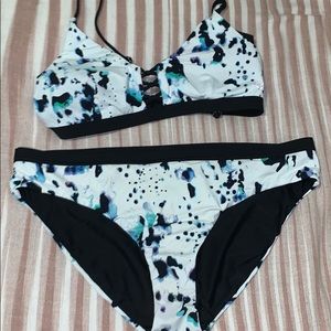 Carrie Underwood bikini